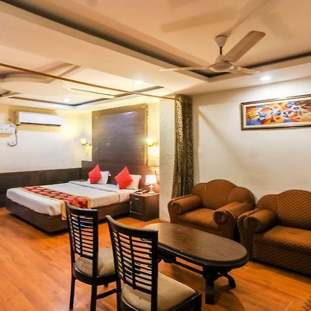 Hotel Monarch Inn Lucknow Extérieur photo