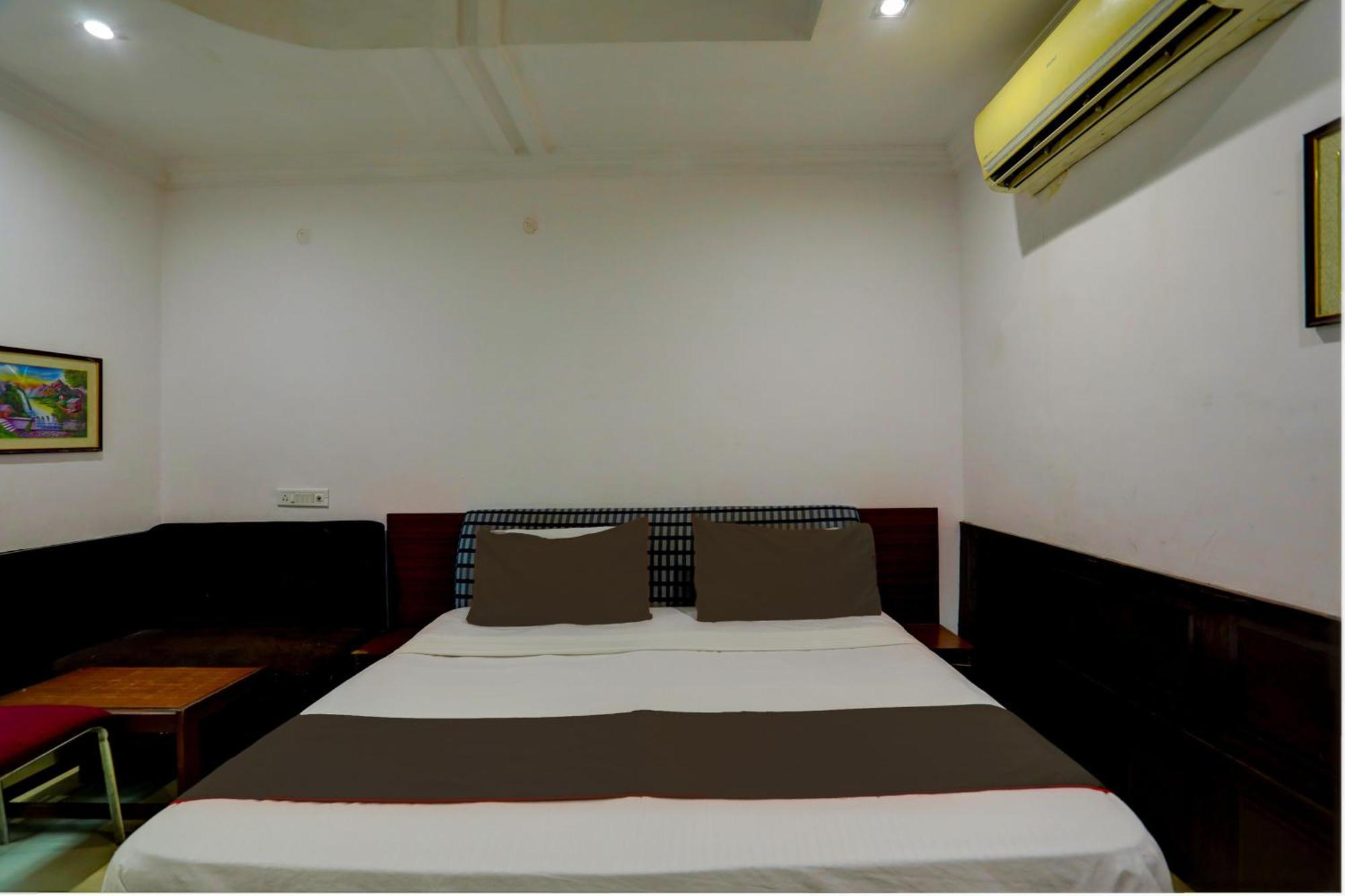 Hotel Monarch Inn Lucknow Extérieur photo