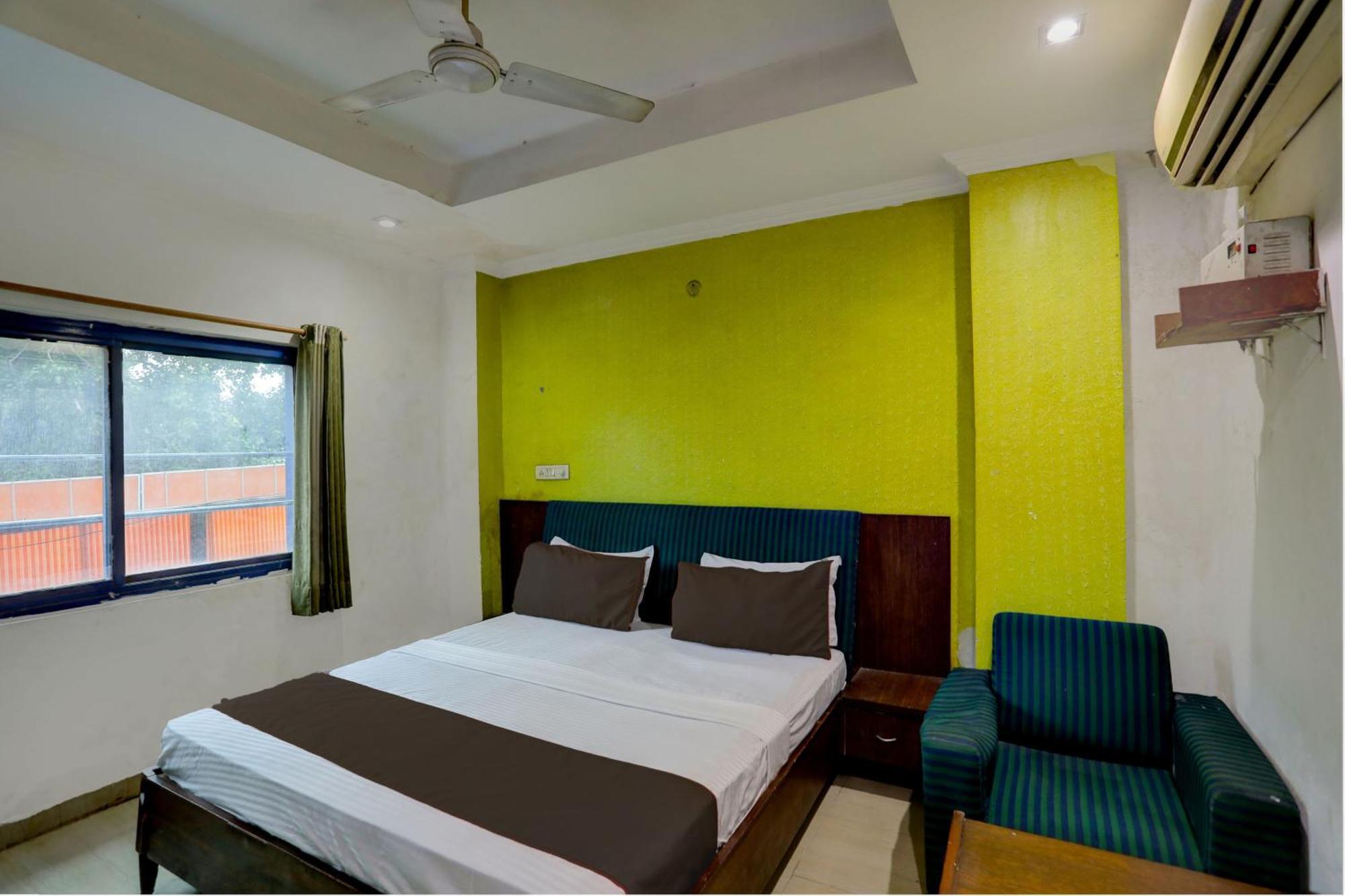 Hotel Monarch Inn Lucknow Extérieur photo