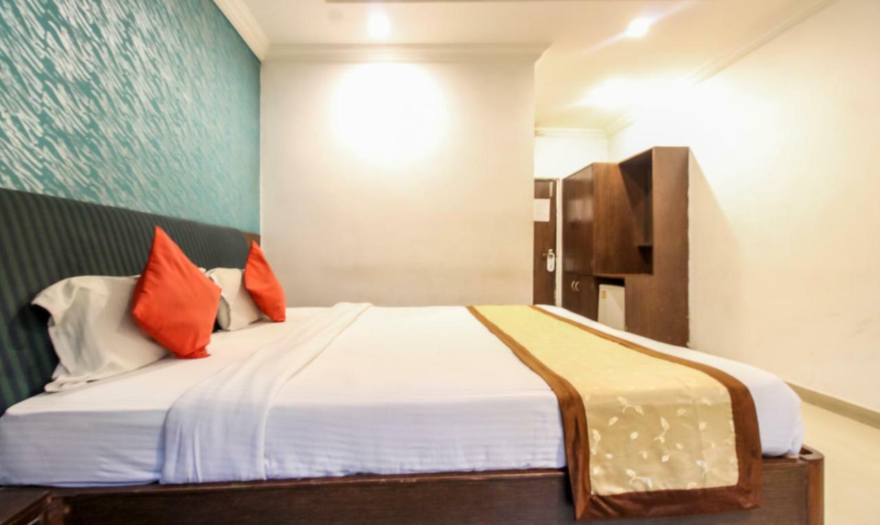 Hotel Monarch Inn Lucknow Extérieur photo